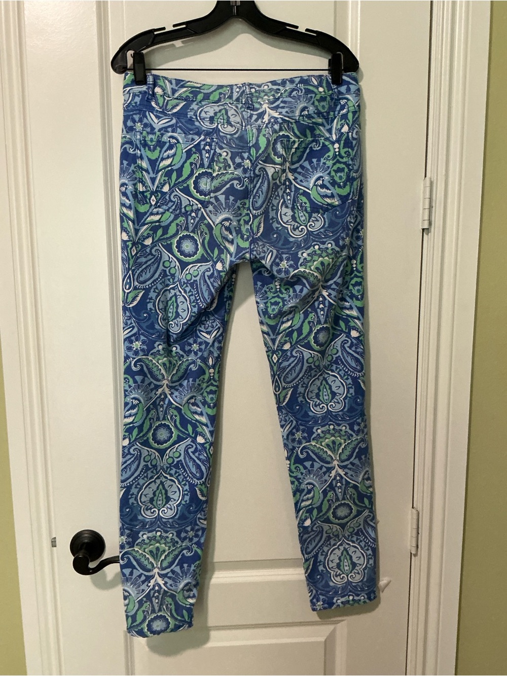 Cute  tapered pants J McLaughlin blue green print cotton blend sz 8